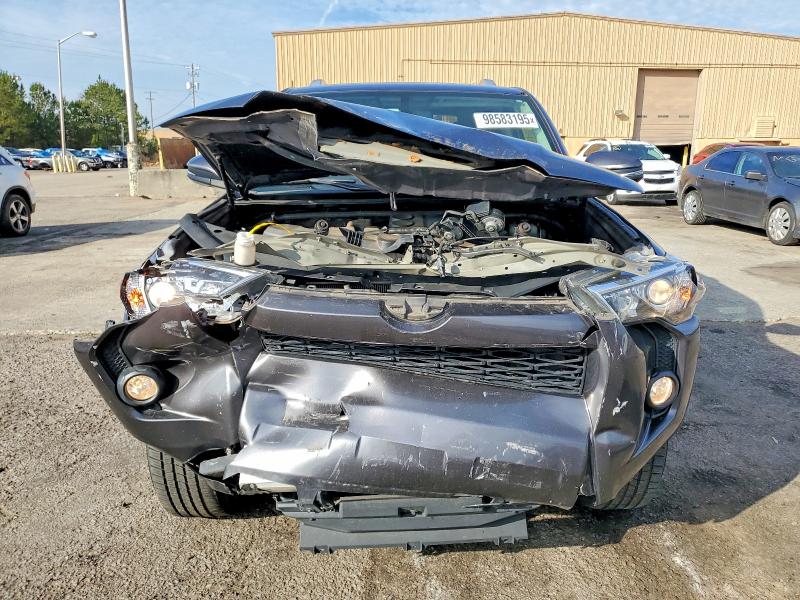 Photo 5 from auction – 2018 TOYOTA 4RUNNER SR with VIN JTEBU5JR5J5597167