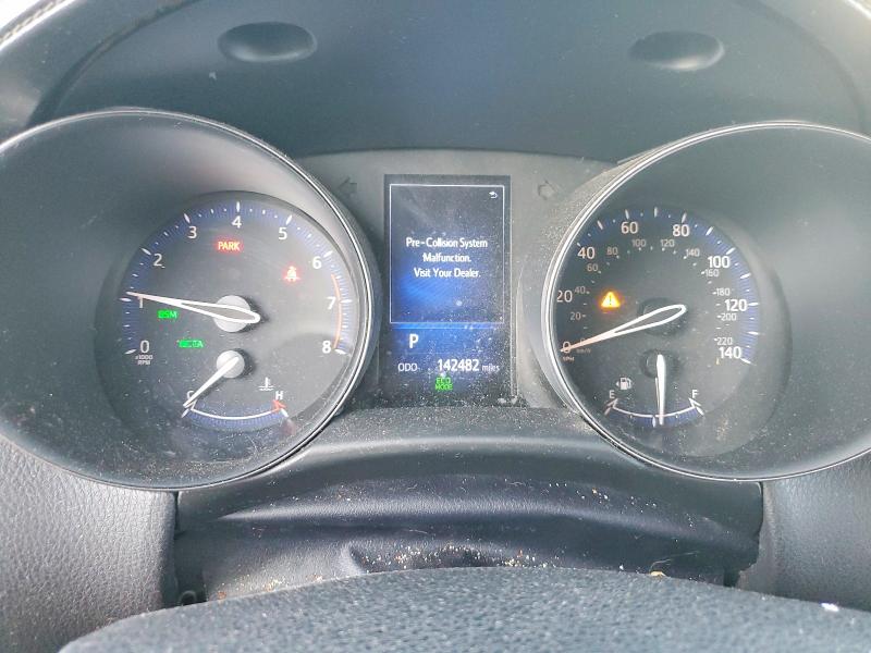 Photo 9 from auction – 2018 TOYOTA C-HR XLE with VIN NMTKHMBX5JR017652