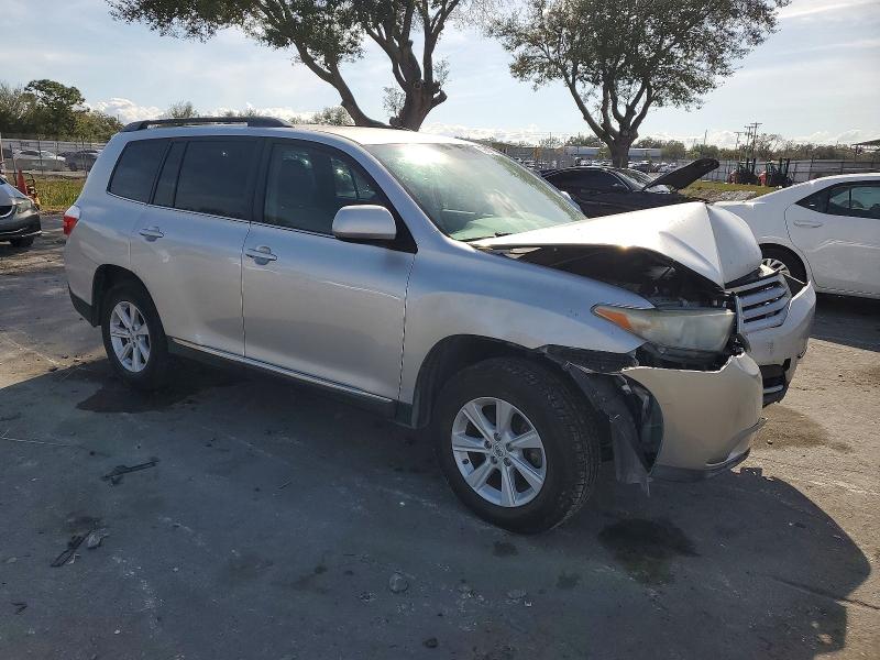 Foto 4 de la subasta – 2012 TOYOTA HIGHLANDER con VIN 5TDZK3EH7CS056102