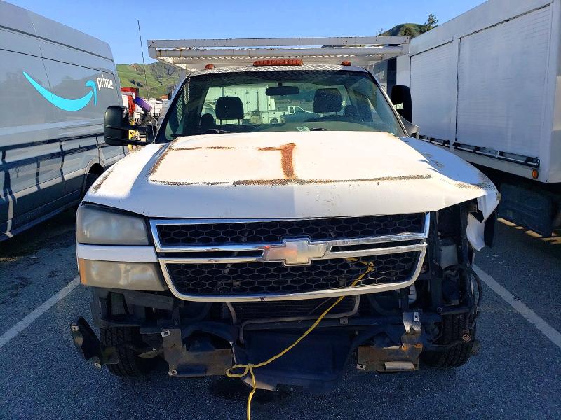 Photo 5 from auction – 2006 CHEVROLET SILVERADO with VIN 1GBJC34D06E235119