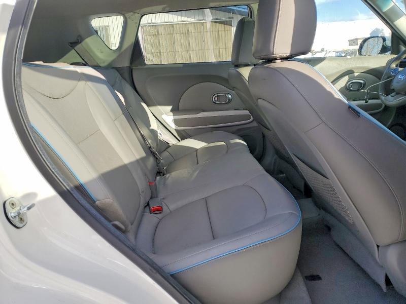 Photo 10 from auction – 2016 KIA SOUL EV + with VIN KNDJX3AEXG7007549