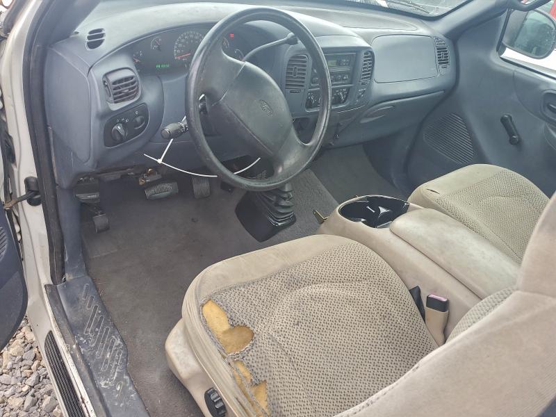 Photo 8 from auction – 2000 FORD F150 with VIN 1FTRF18W3YNC11308