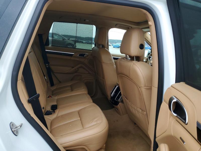 Photo 10 from auction – 2017 PORSCHE CAYENNE SE with VIN WP1AE2A20HLA69345