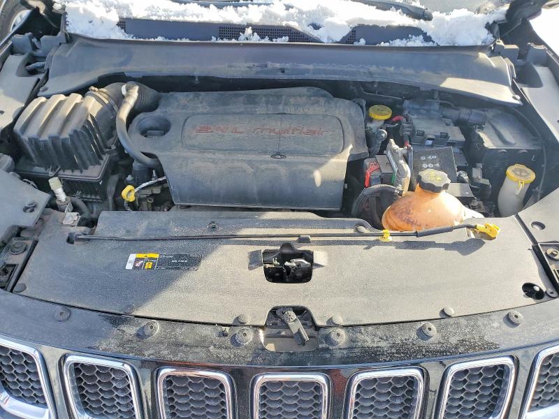 Photo 12 from auction – 2018 JEEP COMPASS with VIN 3C4NJDBB9JT402547