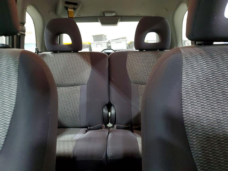 Photo 10 from auction – 2004 TOYOTA RAV4 with VIN JTEGD20V740006387