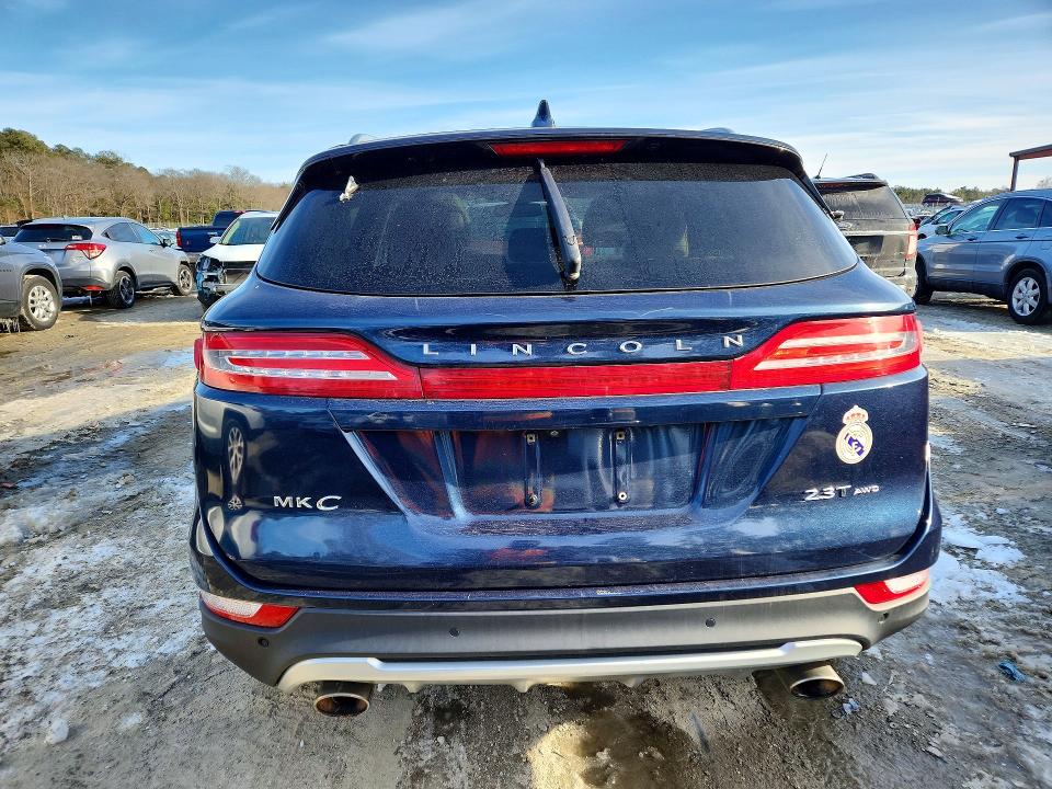 Photo 6 from auction – 2017 LINCOLN MKC with VIN 5LMTJ3DHXHUL24629