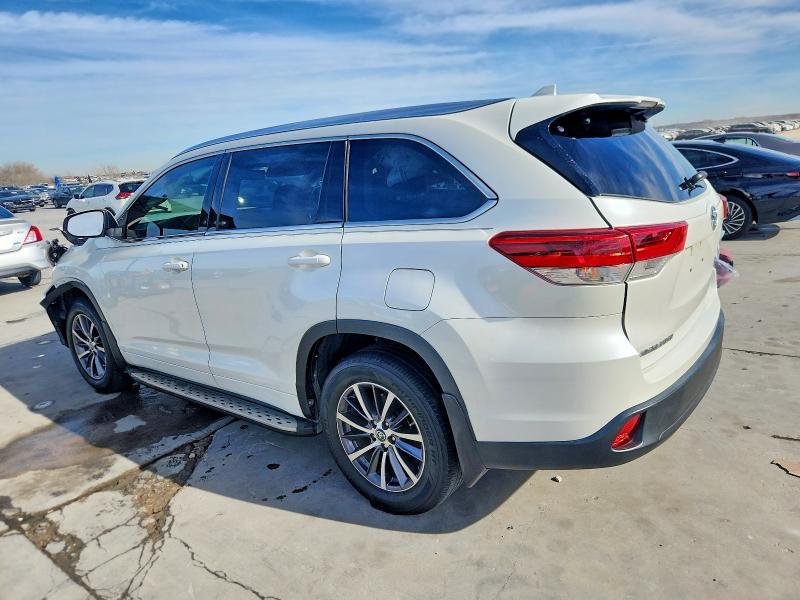 Photo 2 from auction – 2017 TOYOTA HIGHLANDER with VIN 5TDKZRFH9HS508704