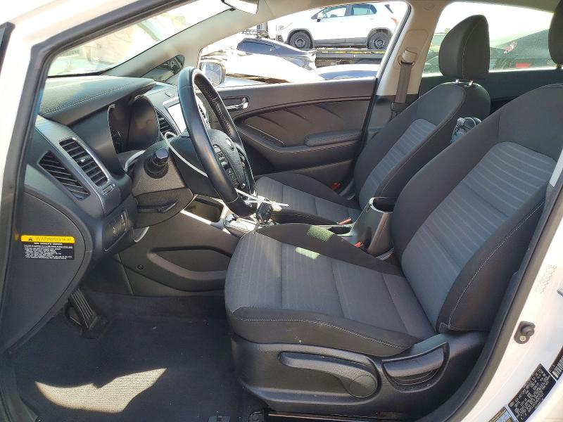 Photo 7 from auction – 2017 KIA FORTE LX with VIN 3KPFL4A72HE047439