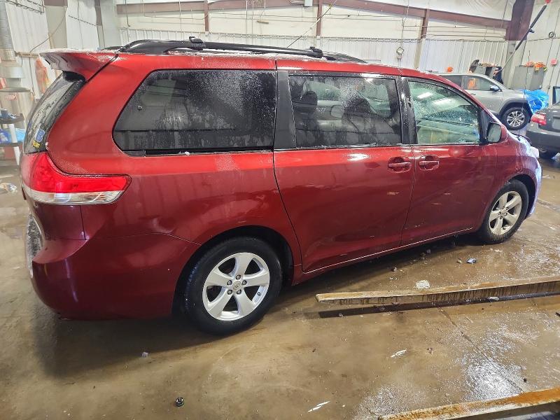 Photo 3 from auction – 2012 TOYOTA SIENNA LE with VIN 5TDKK3DC1CS222931