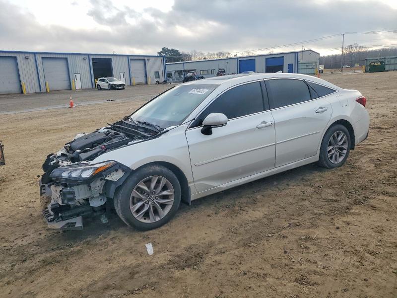 TOYOTA AVALON 2022 with VIN 4T1AZ1FBXNU082372 - Photo from auction