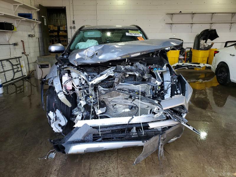 Photo 5 from auction – 2019 TOYOTA RAV4 LIMIT with VIN 2T3DWRFV0KW036079
