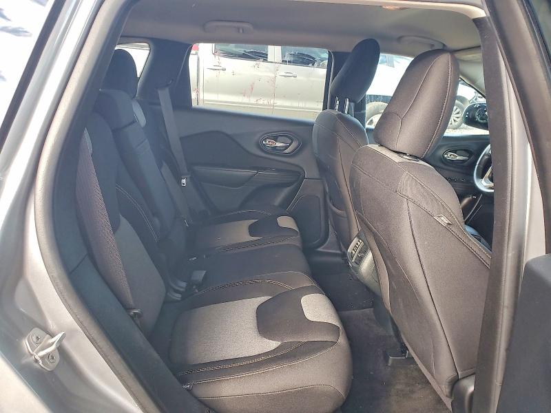 Photo 10 from auction – 2015 JEEP CHEROKEE with VIN 1C4PJLAB9FW637195