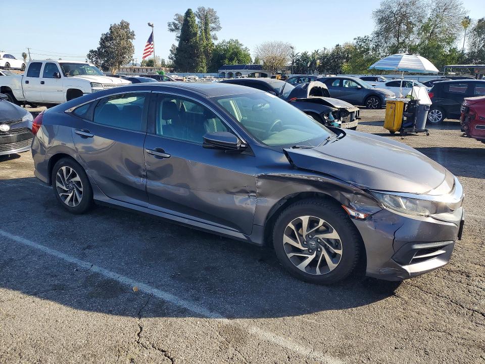 Foto 4 de la subasta – 2016 HONDA CIVIC EX con VIN 2HGFC2F78GH565346