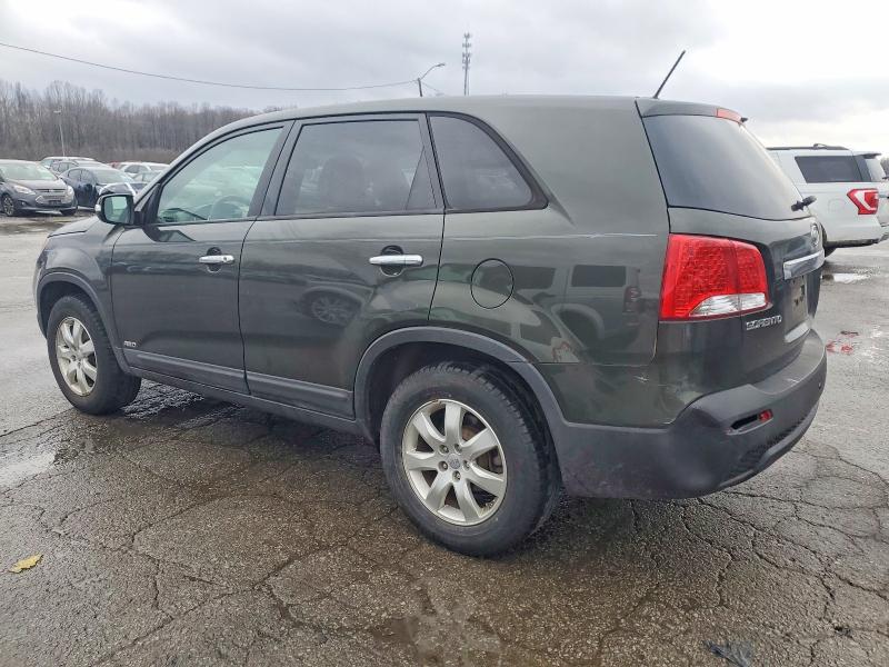 Photo 2 from auction – 2013 KIA SORENTO LX with VIN 5XYKTDA69DG312893