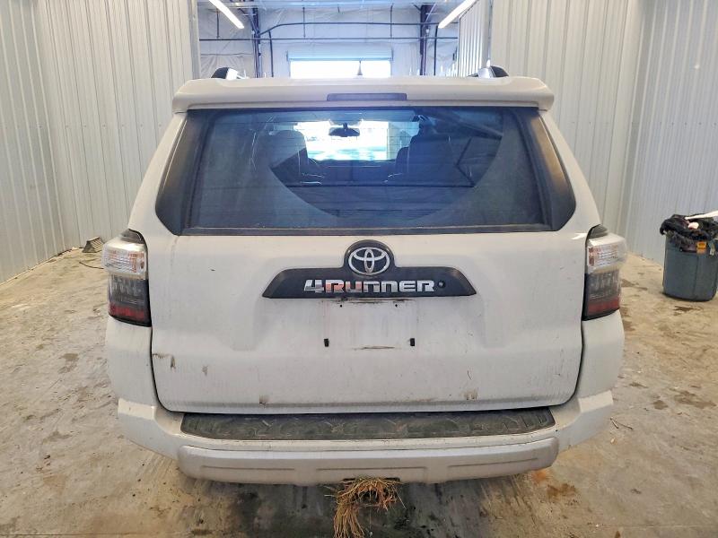 Photo 6 from auction – 2019 TOYOTA 4RUNNER with VIN JTEBU5JR6K5658446