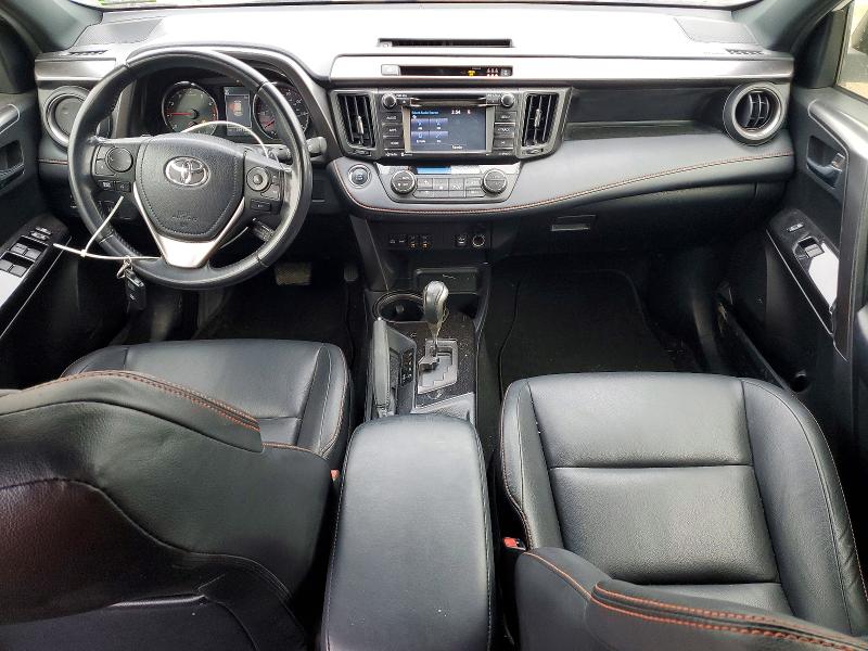 Photo 8 from auction – 2018 TOYOTA RAV4 SE with VIN JTMJFREV2JD241564
