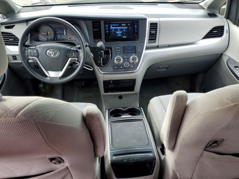 Photo 8 from auction – 2017 TOYOTA SIENNA with VIN 5TDKZ3DC0HS815859