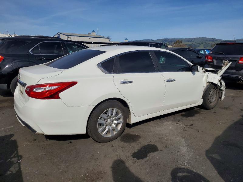Photo 3 from auction – 2016 NISSAN ALTIMA with VIN 1N4AL3AP8GC211910