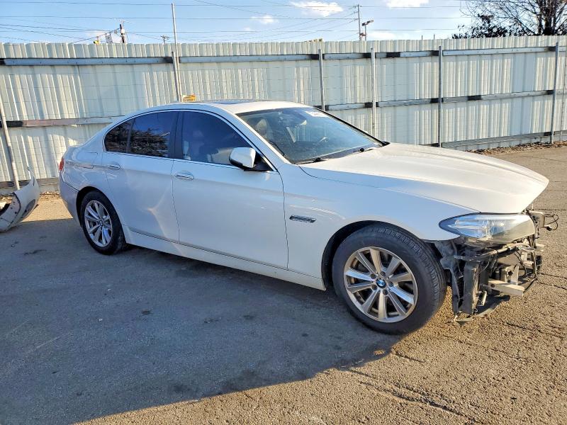 Photo 4 from auction – 2016 BMW 528 XI with VIN WBA5A7C54GG151800