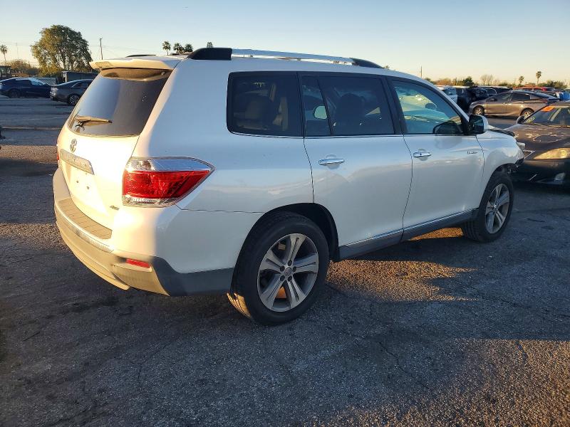Photo 3 from auction – 2011 TOYOTA HIGHLANDER with VIN 5TDDK3EH0BS043281