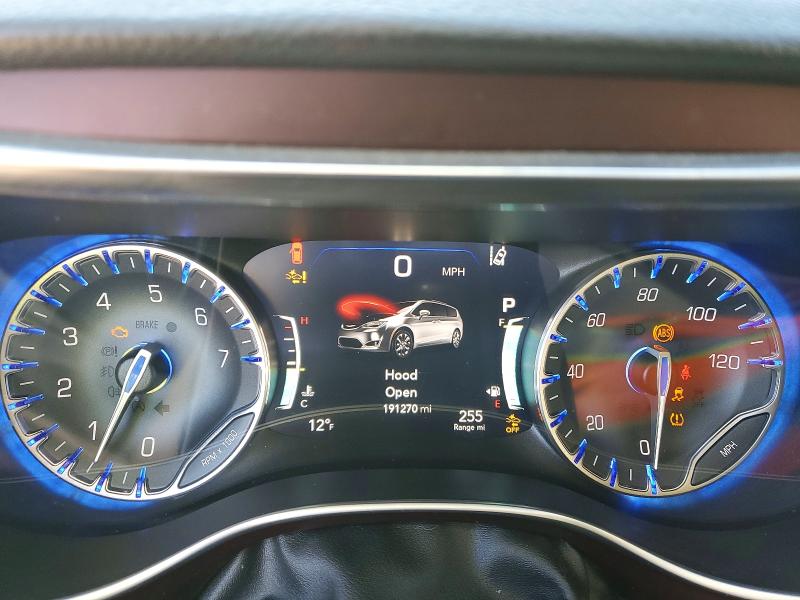 Photo 9 from auction – 2017 CHRYSLER PACIFICA with VIN 2C4RC1GG2HR619949