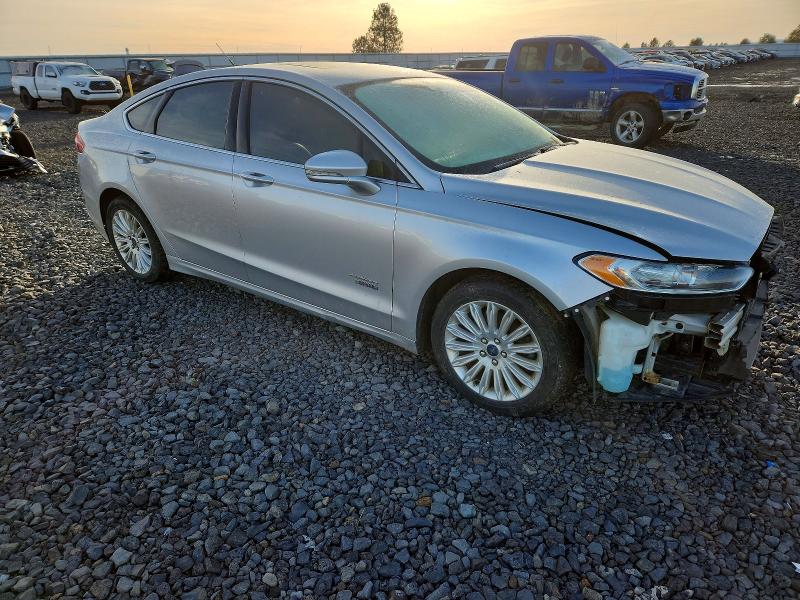 Photo 4 from auction – 2016 FORD FUSION SE with VIN 3FA6P0PU7GR320740