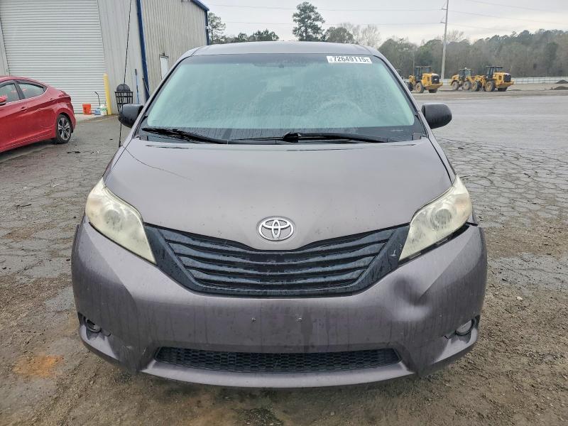 Photo 5 from auction – 2012 TOYOTA SIENNA with VIN 5TDZK3DC2CS209409