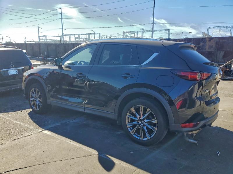 Photo 2 from auction – 2019 MAZDA CX-5 SIGNA with VIN JM3KFBEY9K0511234