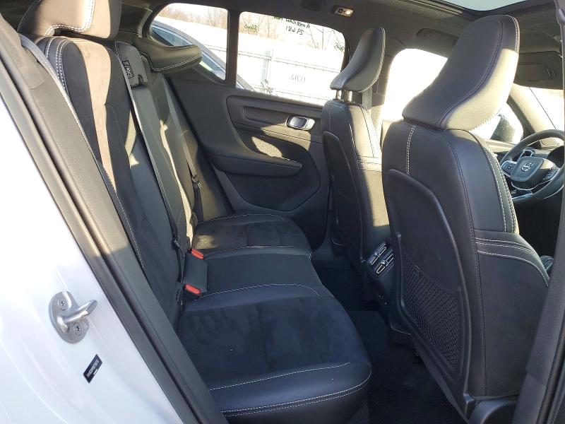 Photo 11 from auction – 2022 VOLVO XC40 with VIN YV4162UM3N2788776