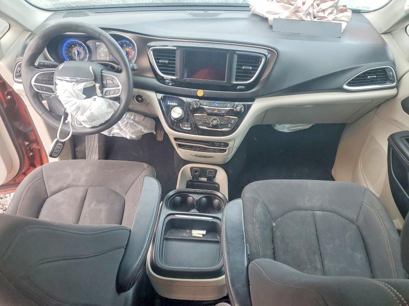 Photo 8 from auction – 2018 CHRYSLER PACIFICA T with VIN 2C4RC1FGXJR271423