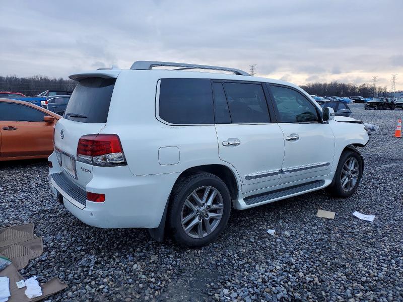 Photo 3 from auction – 2015 LEXUS LX 570 with VIN JTJHY7AX4F4182932