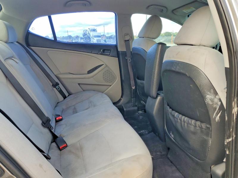 Photo 10 from auction – 2015 KIA OPTIMA LX with VIN 5XXGM4A79FG445379