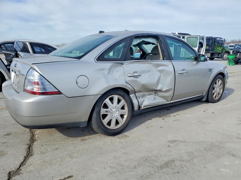 Photo 3 from auction – 2008 FORD TAURUS LIM with VIN 1FAHP25W88G112576
