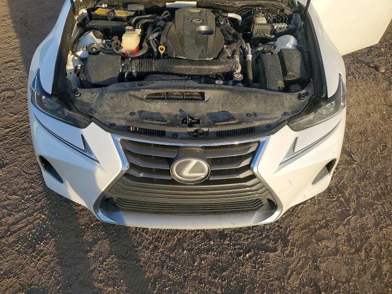 Photo 11 from auction – 2017 LEXUS IS with VIN JTHBA1D27H5058837
