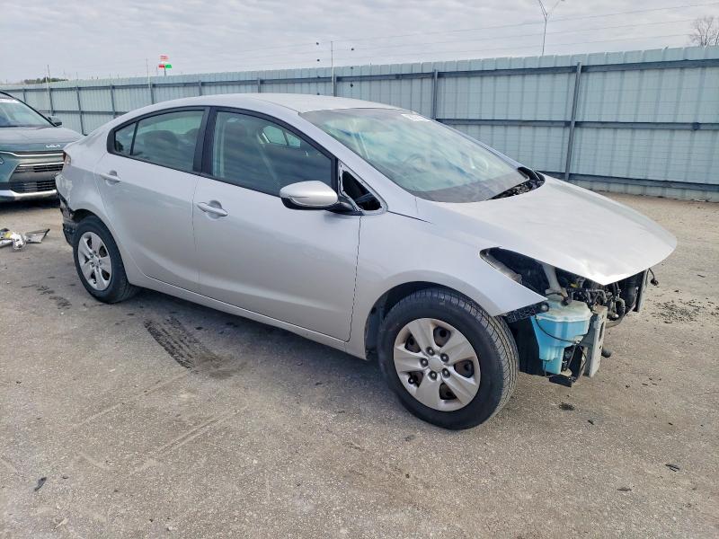 Photo 4 from auction – 2018 KIA FORTE with VIN 3KPFK4A78JE257682