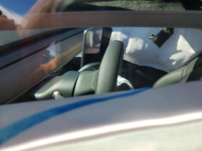 Photo 9 from auction – 2025 TESLA MODEL Y with VIN 7SAYGAEE8SF276944
