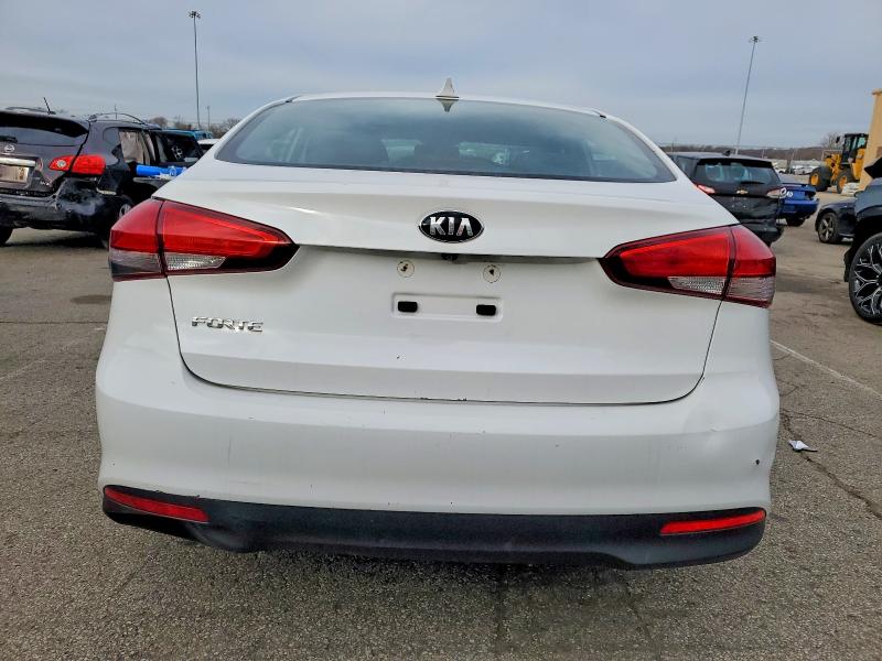 Photo 6 from auction – 2017 KIA FORTE with VIN 3KPFL4A70HE100073