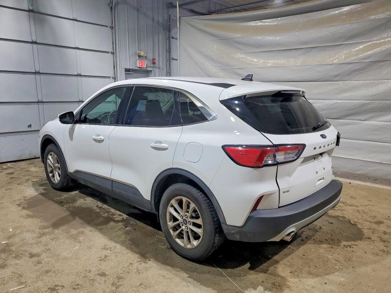 Photo 2 from auction – 2020 FORD ESCAPE SE with VIN 1FMCU9G60LUC74369