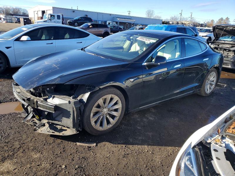TESLA MODEL S 2018 with VIN 5YJSA1E2XJF247485 - Photo from auction