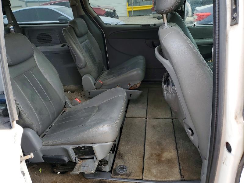 Photo 11 from auction – 2006 CHRYSLER TOWN & COU with VIN 2A8GP54L36R923768