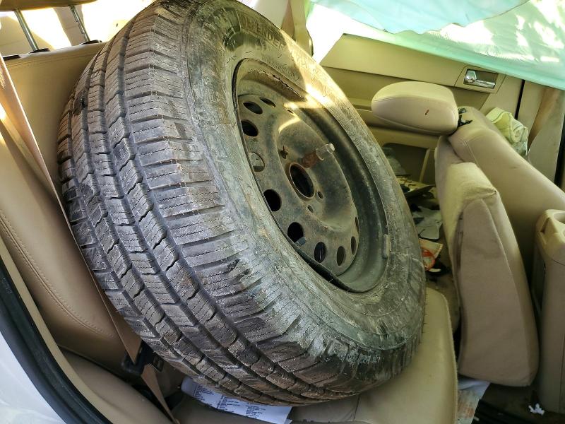 Photo 13 from auction – 2012 FORD ESCAPE LIM with VIN 1FMCU9EG2CKB25582