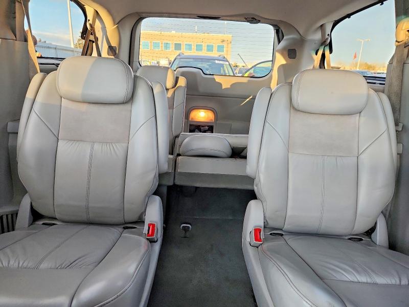 Photo 10 from auction – 2008 CHRYSLER TOWN & COU with VIN 2A8HR64X38R691568