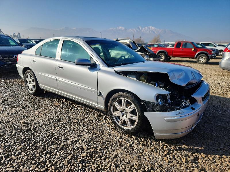Photo 4 from auction – 2005 VOLVO S60 2.5T with VIN YV1RH592752430082