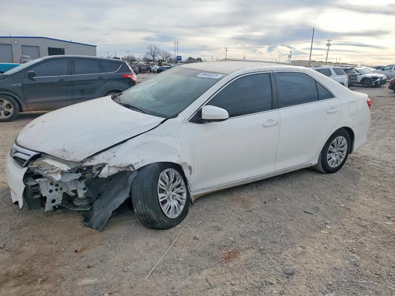 TOYOTA CAMRY BASE 2012 مع رقم تعريف المركبة 4T4BF1FK3CR243497 - صورة من المزاد