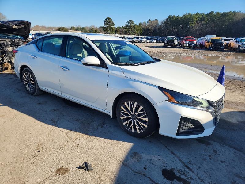 Photo 4 from auction – 2023 NISSAN ALTIMA SV with VIN 1N4BL4DV6PN392983
