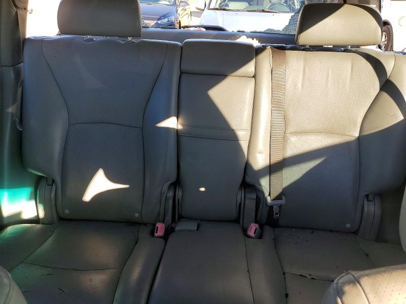 Photo 10 from auction – 2005 TOYOTA HIGHLANDER with VIN JTEEP21A350083091