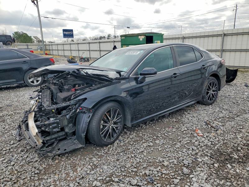TOYOTA CAMRY SE 2022 with VIN 4T1G11AK5NU690177 - Photo from auction