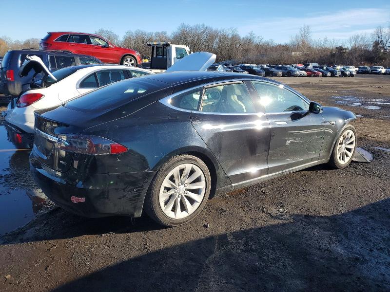 Photo 3 from auction – 2018 TESLA MODEL S with VIN 5YJSA1E2XJF247485