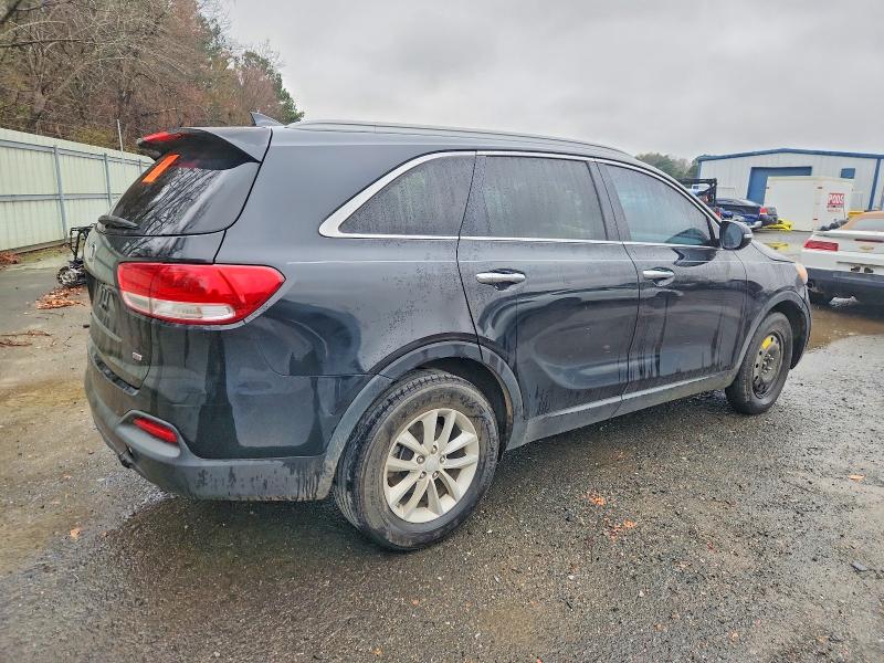 Photo 3 from auction – 2016 KIA SORENTO with VIN 5XYPG4A38GG027509