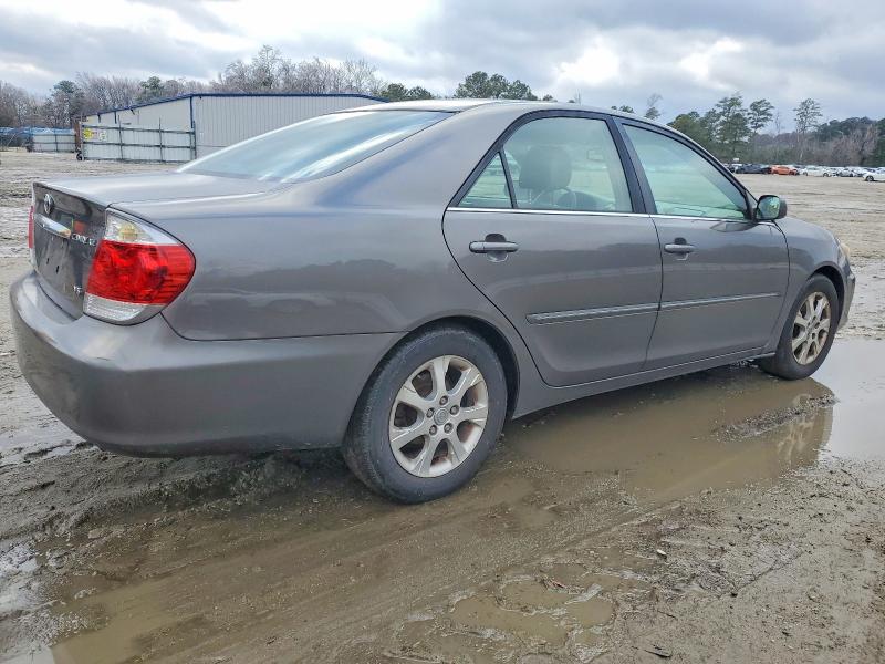Photo 3 from auction – 2005 TOYOTA CAMRY LE with VIN 4T1BF30K85U599090